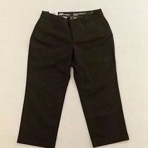 EDDIE BAUER WOMENS 4 CAPRI PANTS